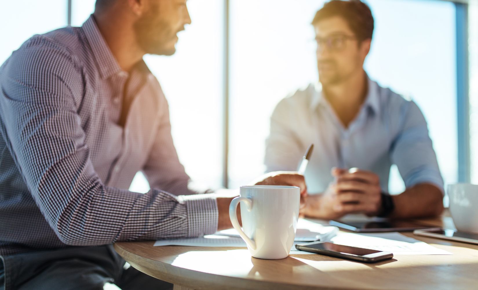 discussion-entre-deux-hommes